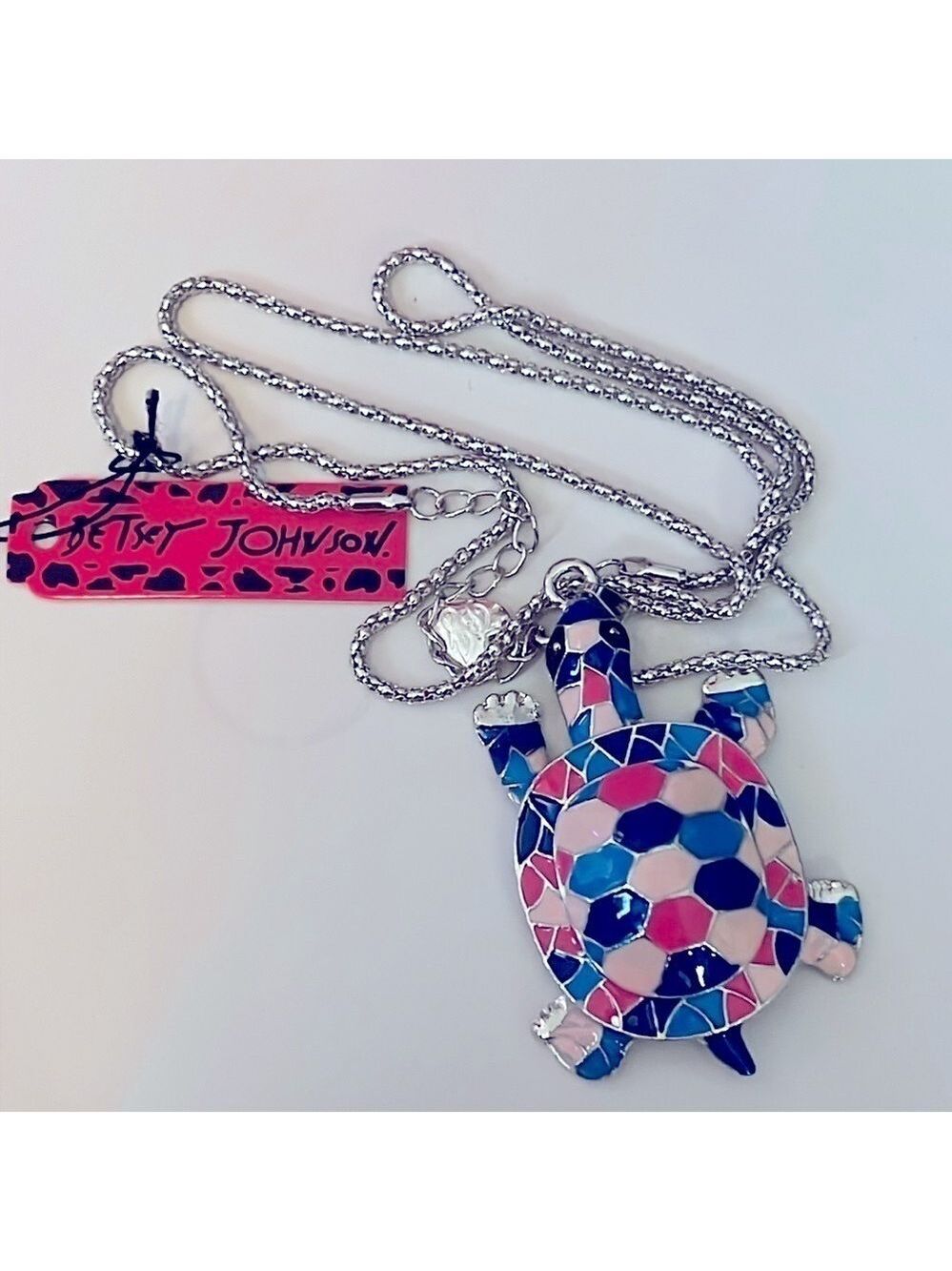 BETSEY JOHNSON SILVER ALLOY AND MULTICOLORED TURTLE NECKLA… - Picture 2 of 4